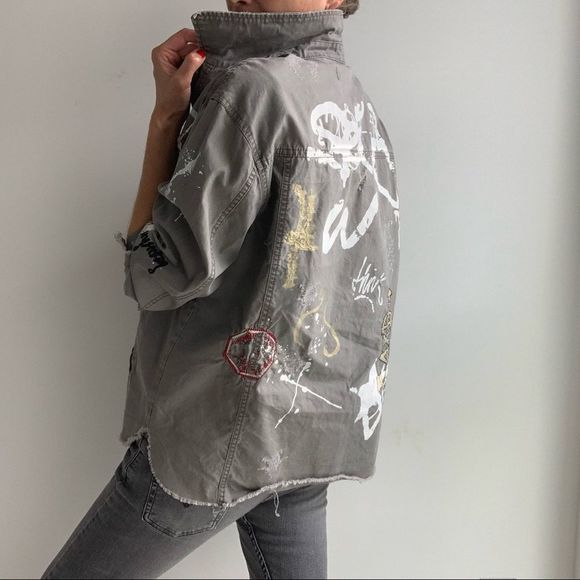 Zara Jackets & Blazers - Cco drop🎉HP🎉Zara Gray Graffiti Distressed Utility Military Shirt JacketSize L,